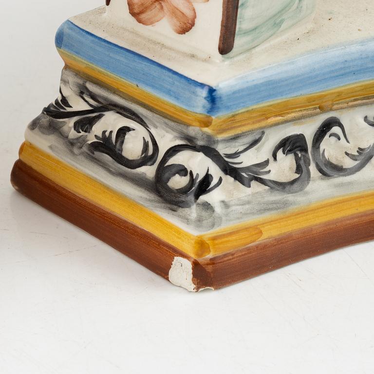 A pair of urns, Safaril, Portugal, mid 20th Century.