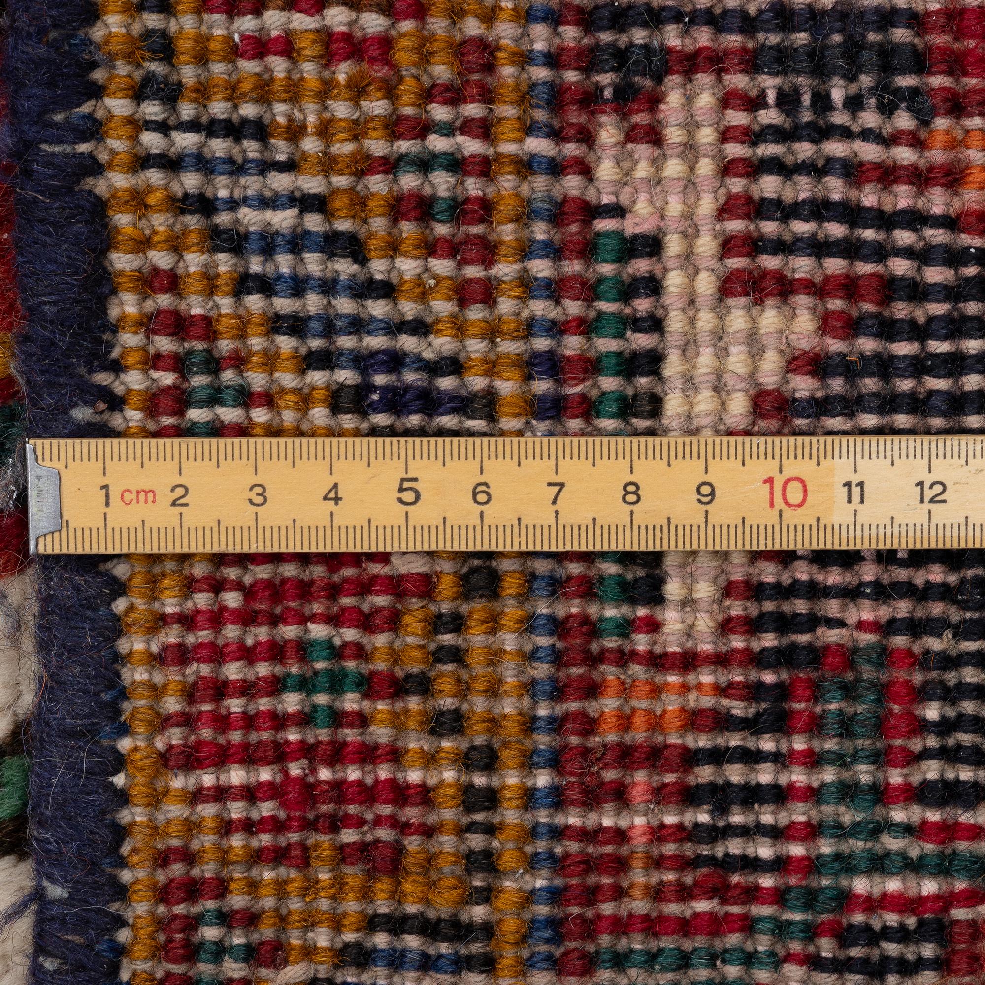 Matta, troligen Ahar, ca 340 x 245 cm.