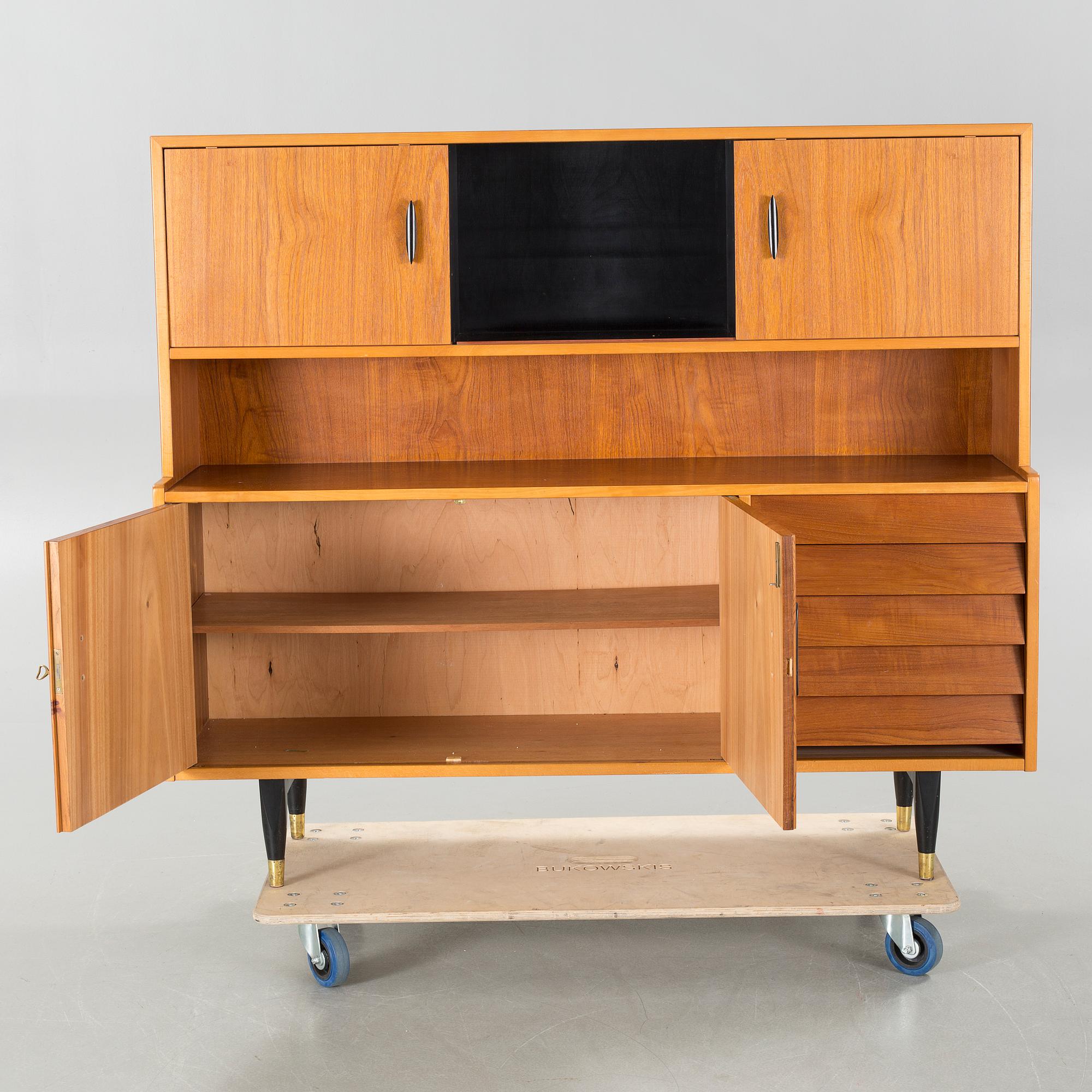 A 1950/60s cabinet.