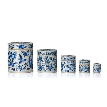 1343. A set of five blue and white jars, Qing dynasty, 19th century.
