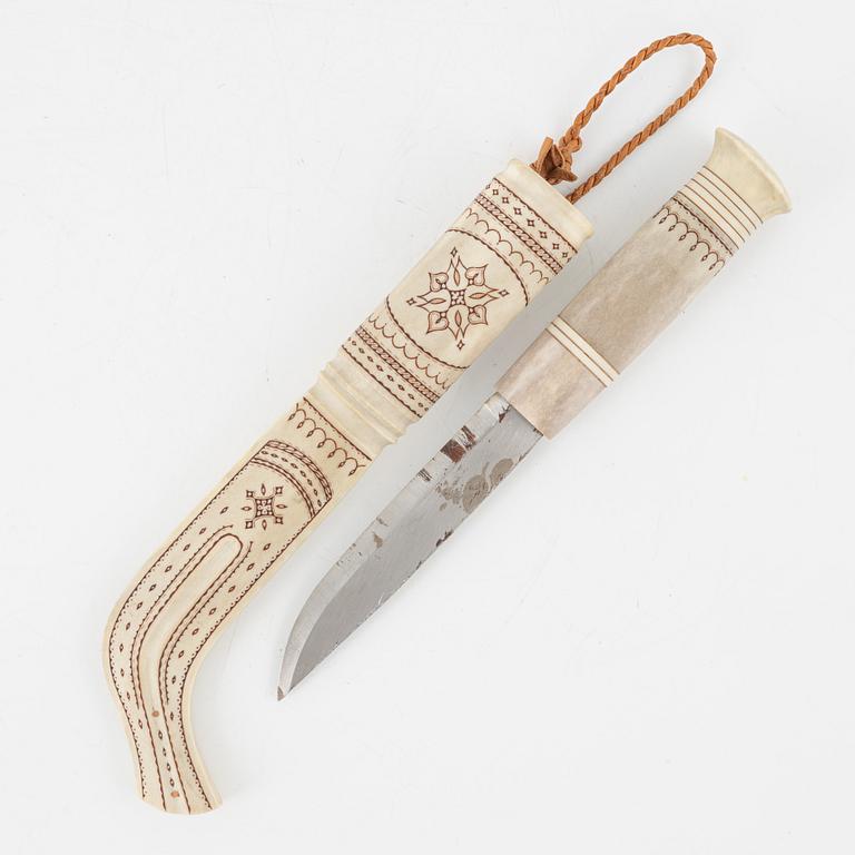 Thore Sunna, a reindeer horn knife, signed.