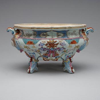A rare large, finely painted tureen with cover and stand, Qing dynasty, Qianlong (1736-95).