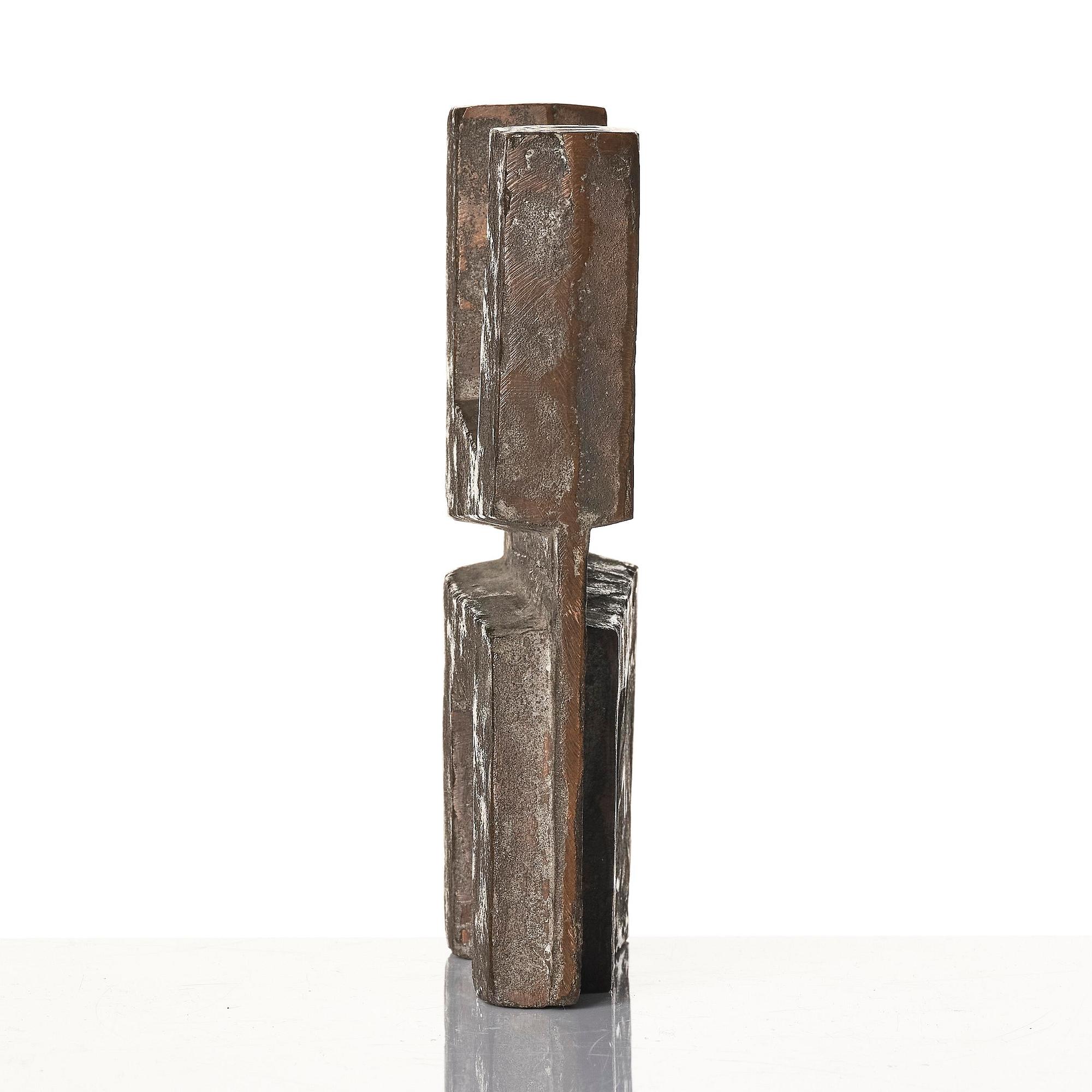 Robert Adams, "Rectangular Bronze Form No. 1".