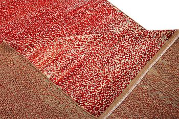 A Marocco carpet, c. 308 x 194 cm.