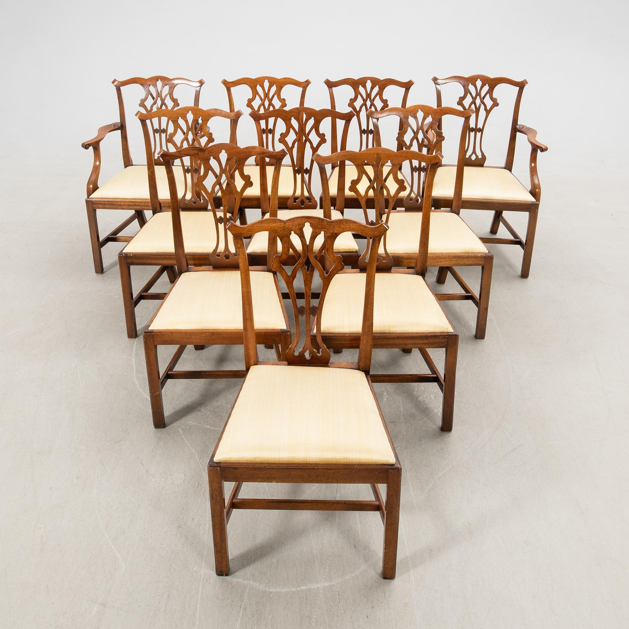 Dining group 11 dlrs England mid-20th century.