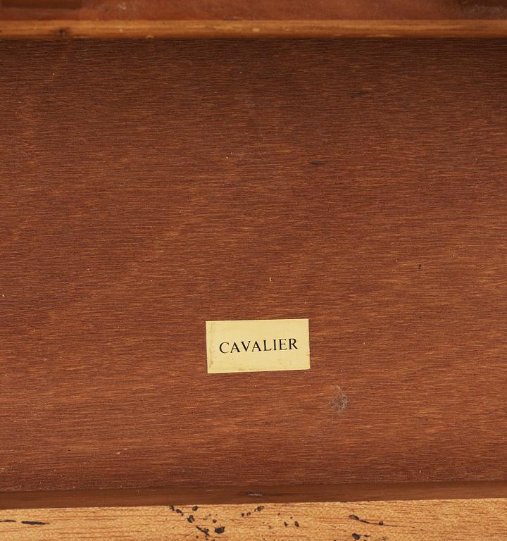 TIDNINGSSTÄLL, engelsk stil, 1900-talets andra hälft.