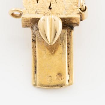 Armband 18K guld med rosa safirer och briljantslipade diamanter.