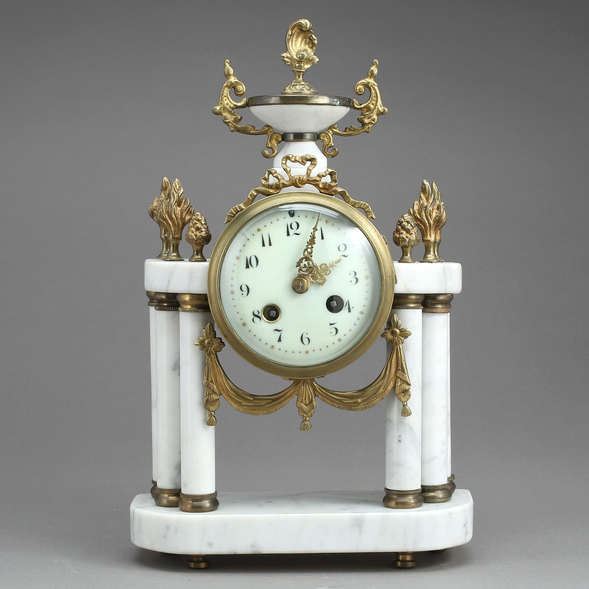 BORDSPENDYL, gustaviansk stil, 1900-tal.