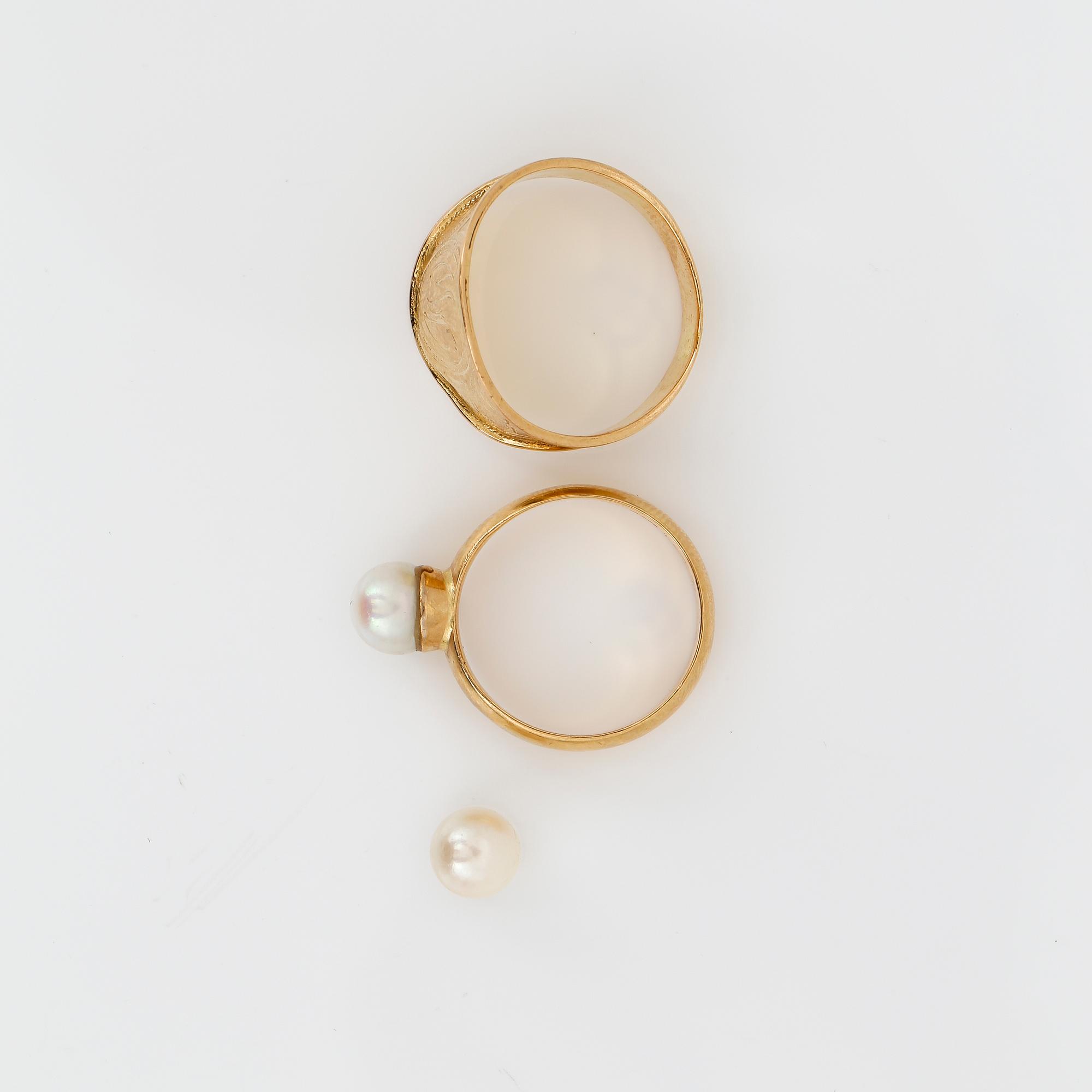RINGAR, 2 st, 18K, Visby, 1900-tal. Vikt ca 2,55 g.