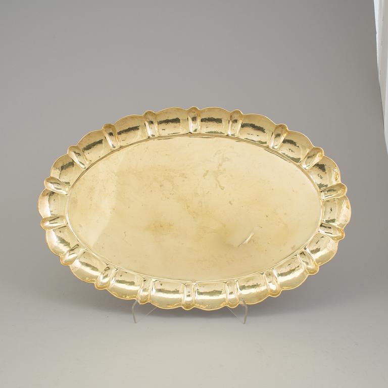 LARS HOLMSTRÖM, ett par brickor, mässing, Firma Lars Holmström, Arvika, 1900-talets mitt.