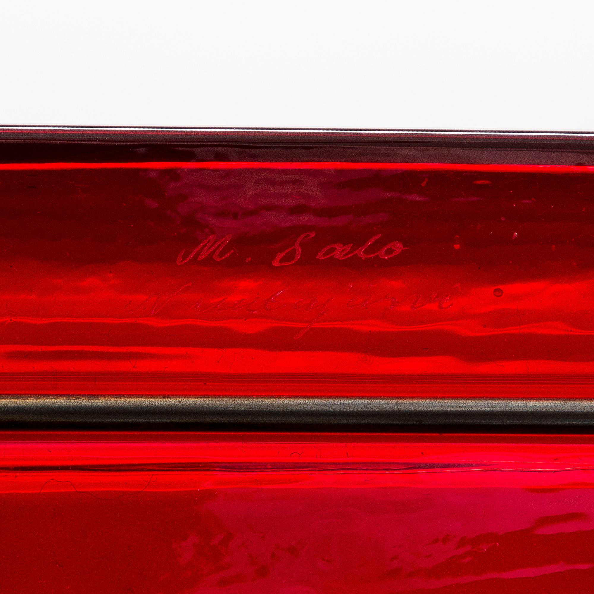 Markku Salo, Lasiveistos, "Helposti punastuva", signeerattu M. Salo Nuutajärvi.