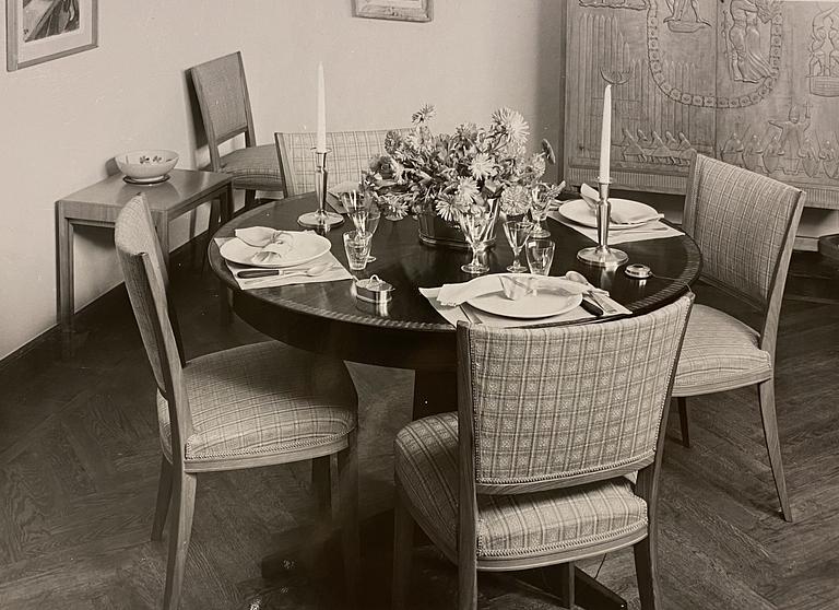 Carl-Axel Acking, a mahogany dining table, cabinetmaker Torsten Schollin, for the Stockholm Crafts Association, ca 1934-39.