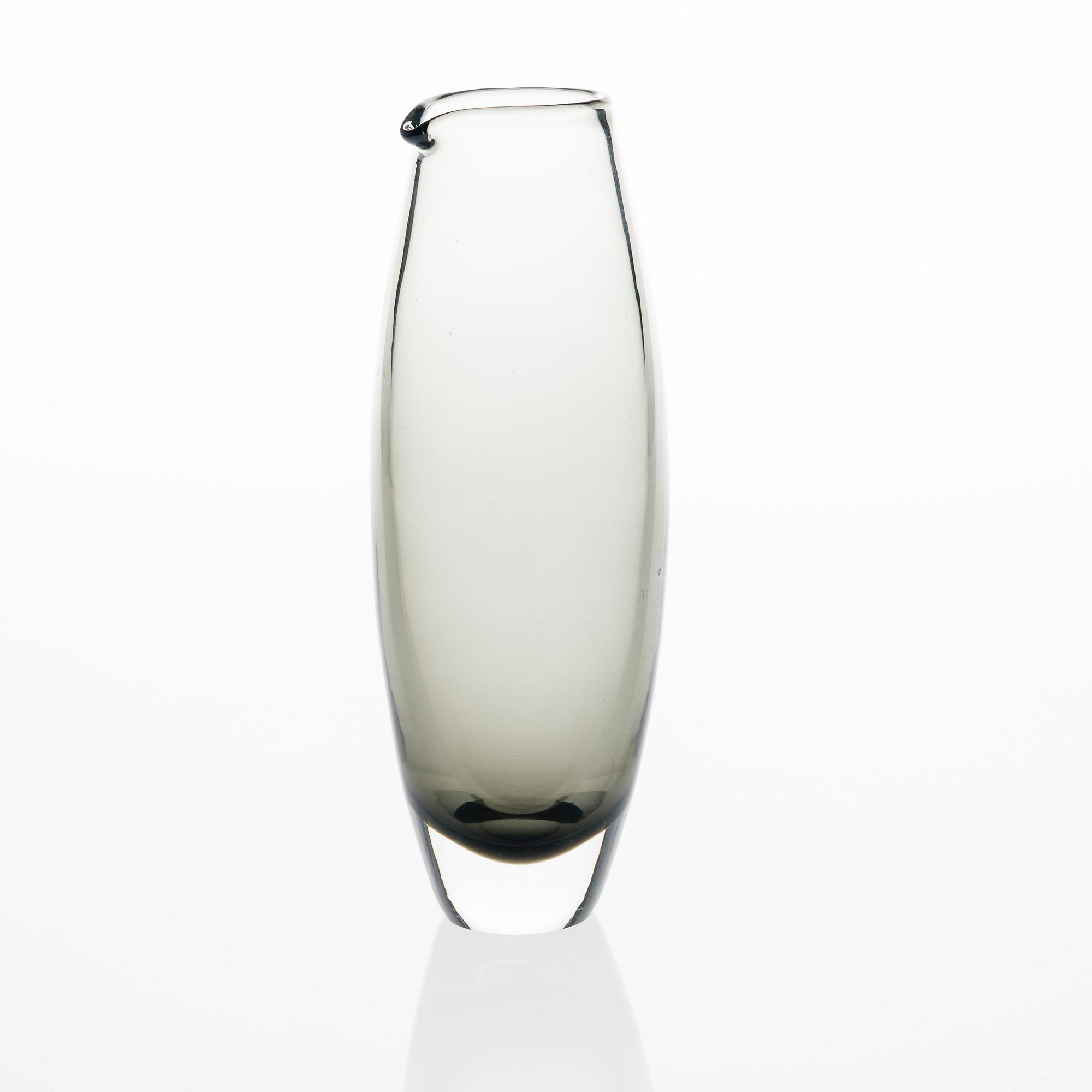 TILLBRINGARE, glas, i-linjen, signerad, Timo Sarpaneva, Iittala -57. Formgiven 1956.
