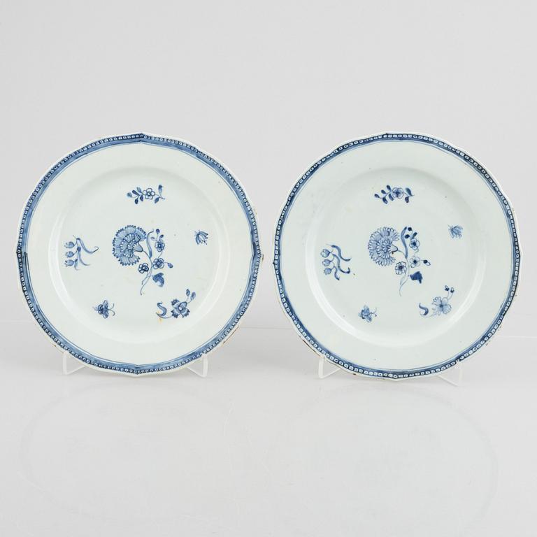 A pair of  Chinese blue and white export porcelain dishes, Qianlong (1736-95).