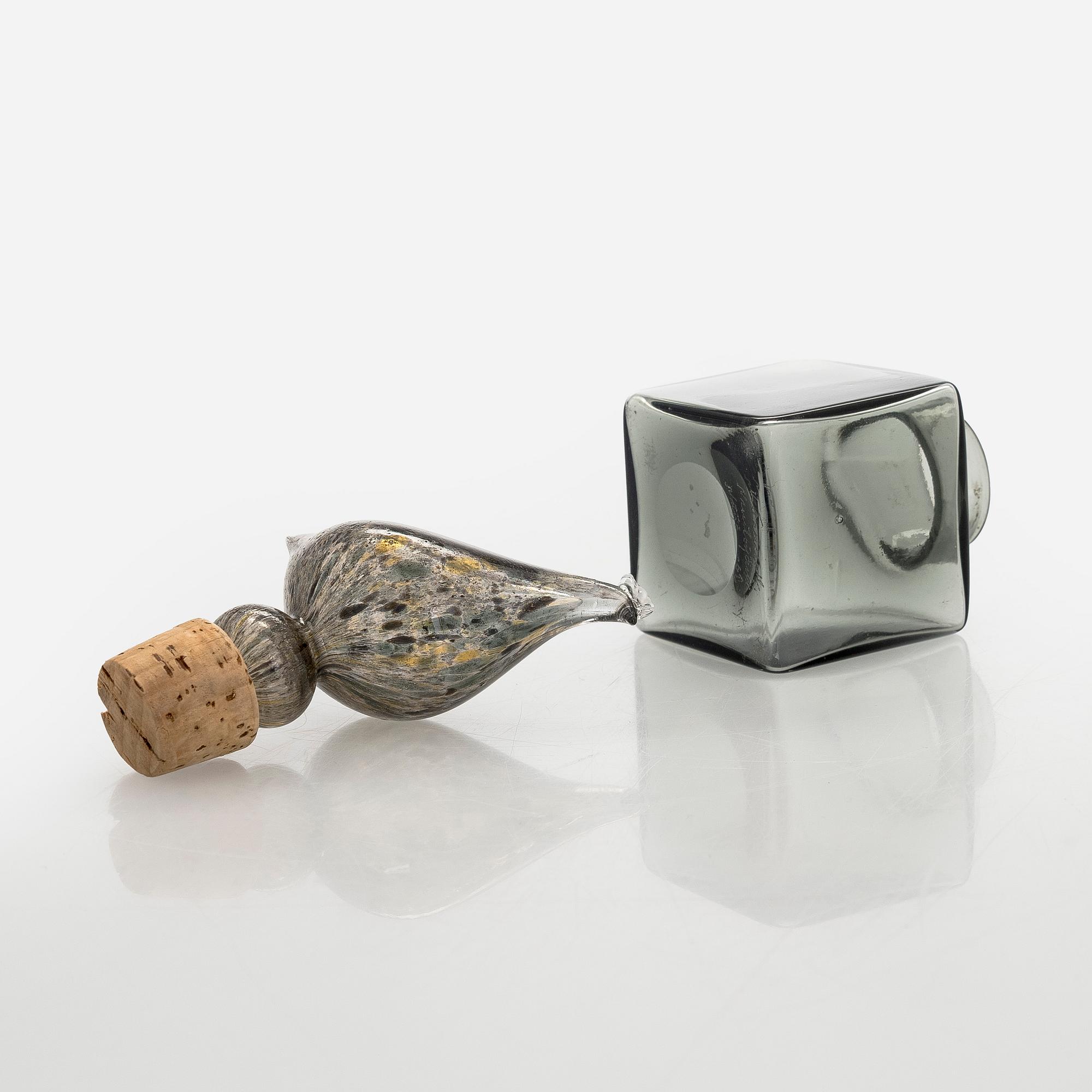 Kaj Franck, flaska, KF254, signerad K. Franck Nuutajärvi -61.