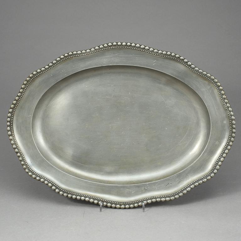 FAT, tenn, rokoko, 1700-tal. Otydliga stämplar, möjligen Carl Weigang, Stockholm 1740-1763.