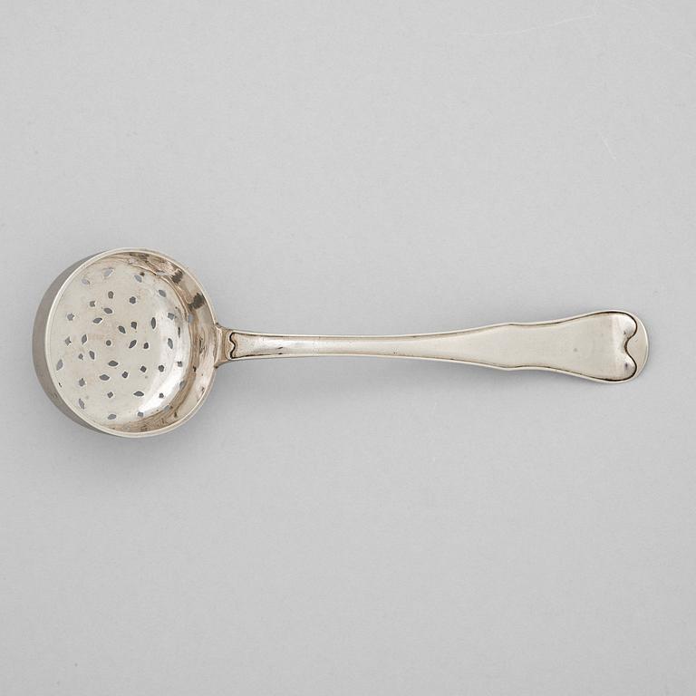 A Swedish 18th century silver sugar-caster spoon, mark of Carl Klingwall, Västerås 1776.