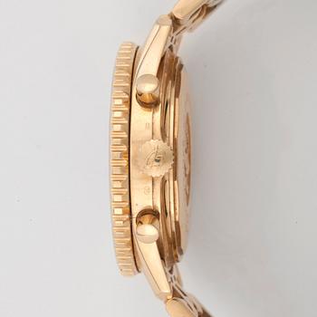 A Breitling Navitimer Airborne men's wrist watch. Self winding (Automatic). Chronograph. Serial no K33030, 0146.