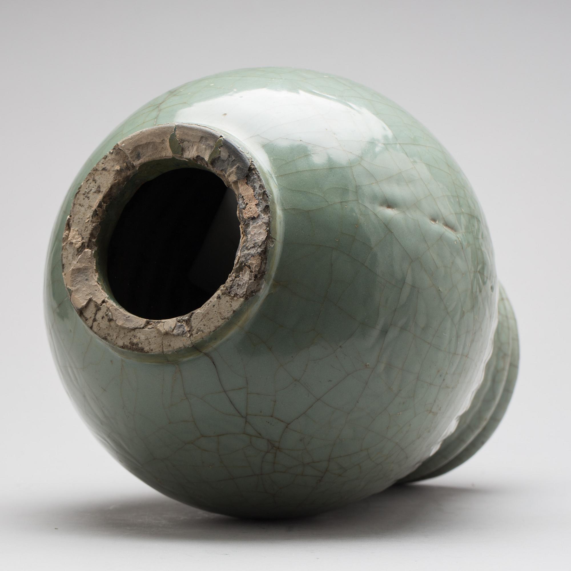 URNA, keramik. Ming (1368-1644).