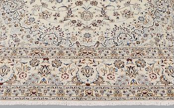 Rug, Nain, part silk, so-called 9LAA, approx. 403 x 303 cm.
