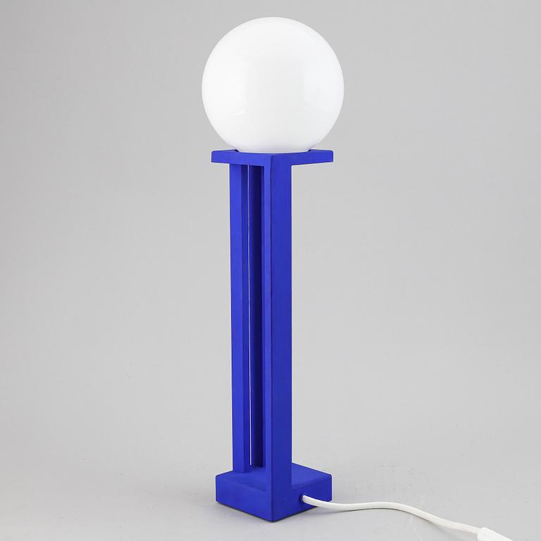 FOLKFORM, a limited edtion "Libreria Lamp, Klein Blue", Studio Folkform 2020.