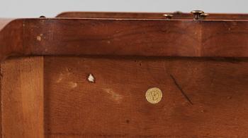 POTTSKÅP/SÄNGBORD, ett par, Nordiska Kompaniet (NK), 1900-talets första hälft.