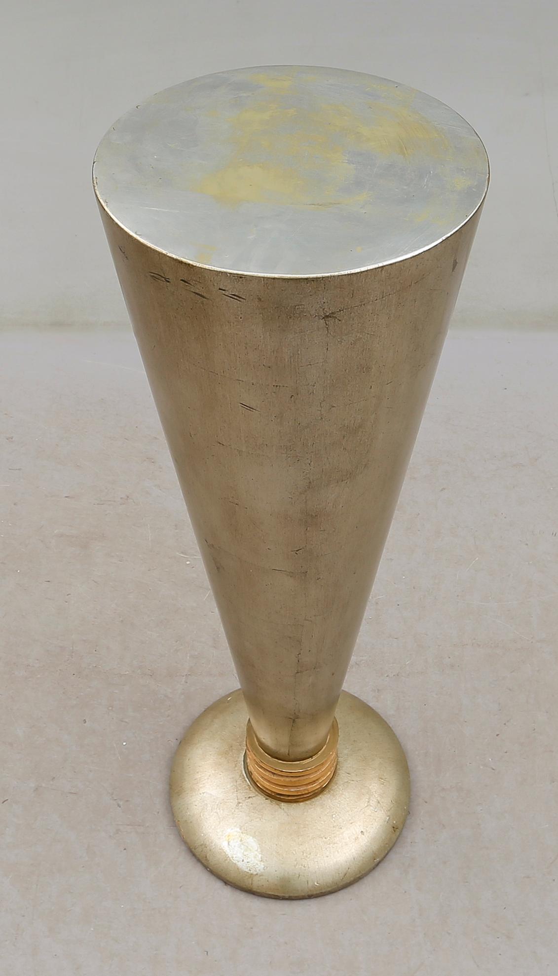 PIEDESTAL, Divani Divani, Italien, 1900-talets andra hälft.