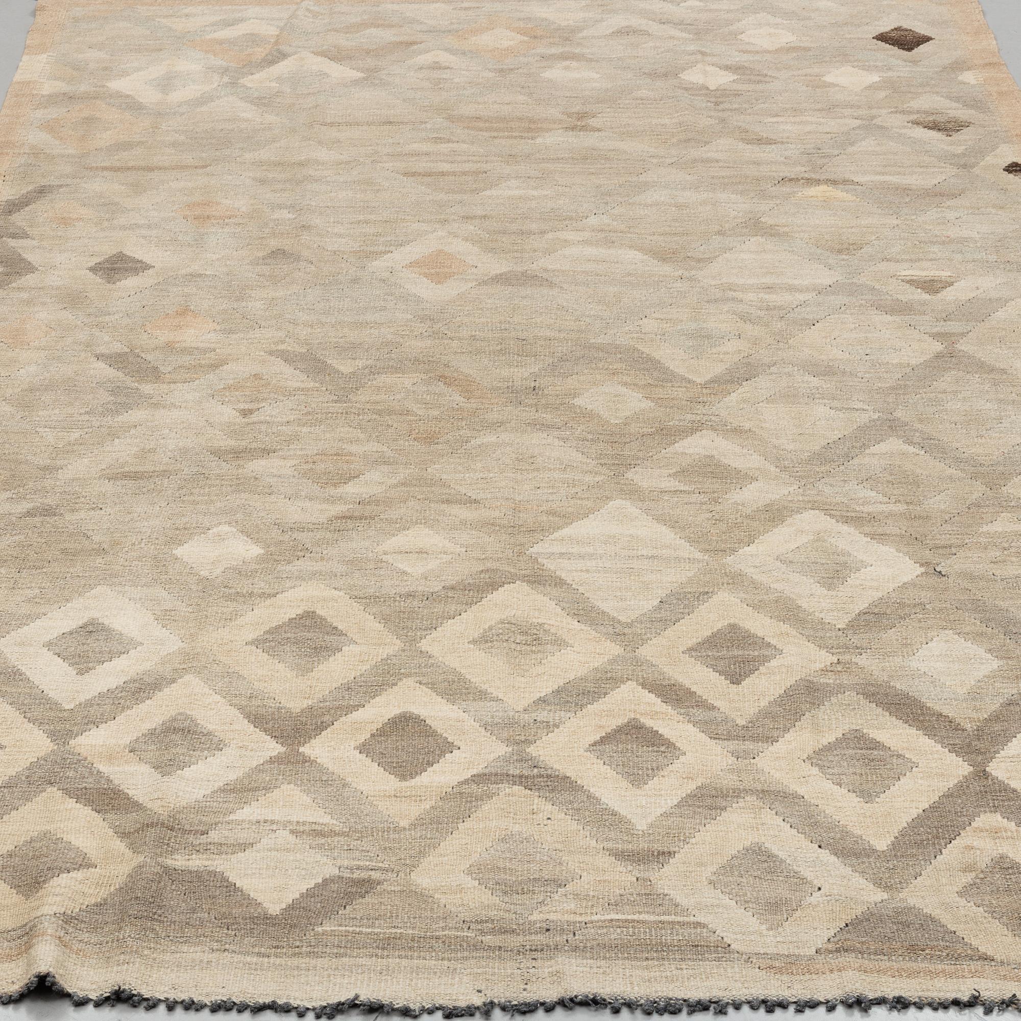 A CARPET Kilim, ca 316 x 195 cm.