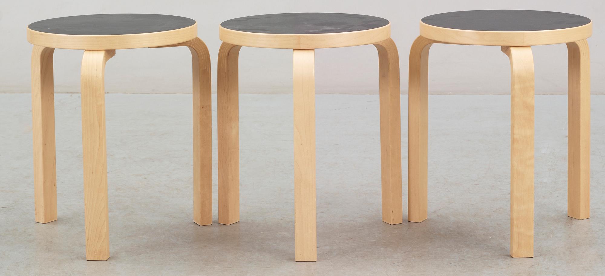 PALLAR, 3 st, Modell E 60, Alvar Aalto, Artek, formgiven 1932-33.