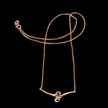 COLLIER, 18 k guld med stenar. Total vikt ca 5 gram.