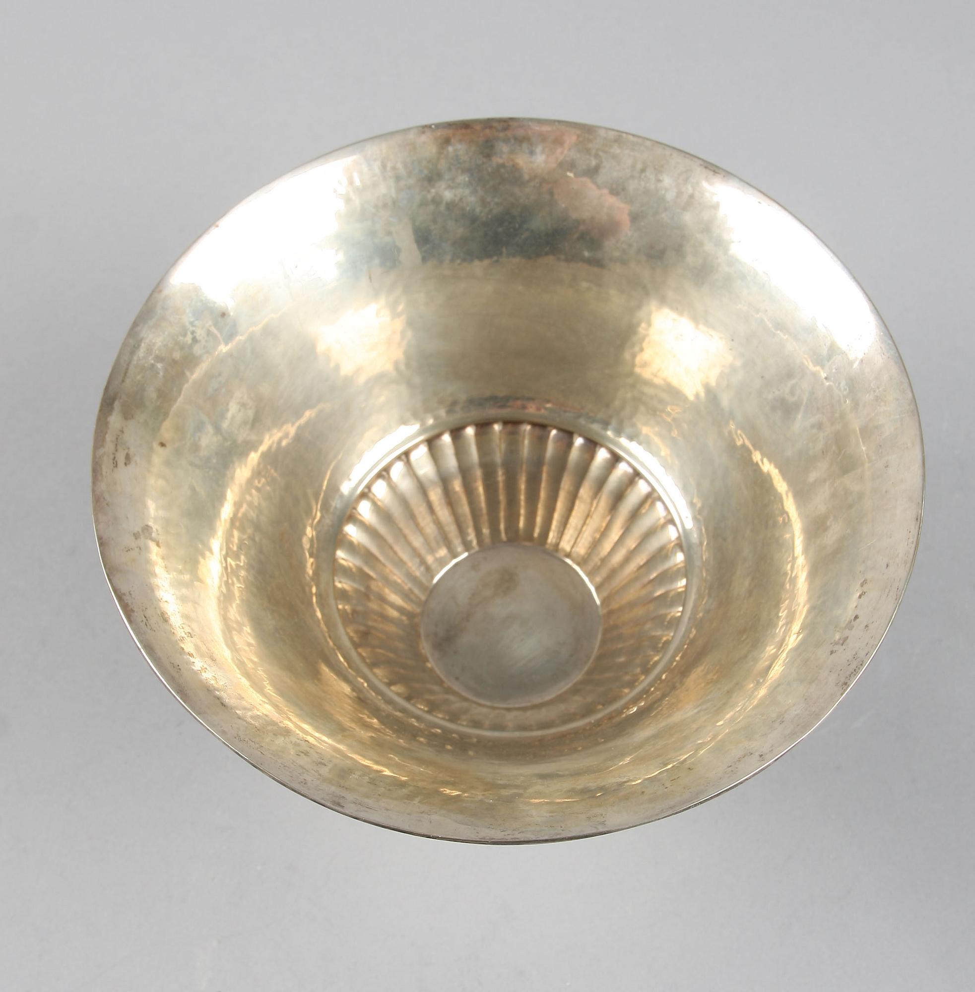 SKÅL PÅ FOT, silver, Anders Nilsson, Lund, 1944, vikt 358 gr.