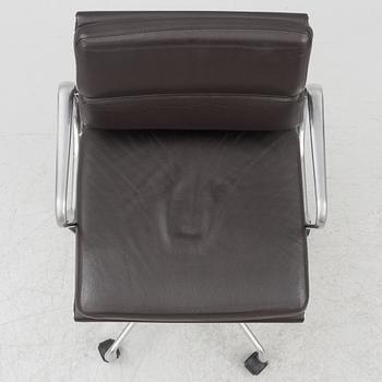 Charles & Ray Eames, office chair, "Soft Pad Chair EA217", Vitra.