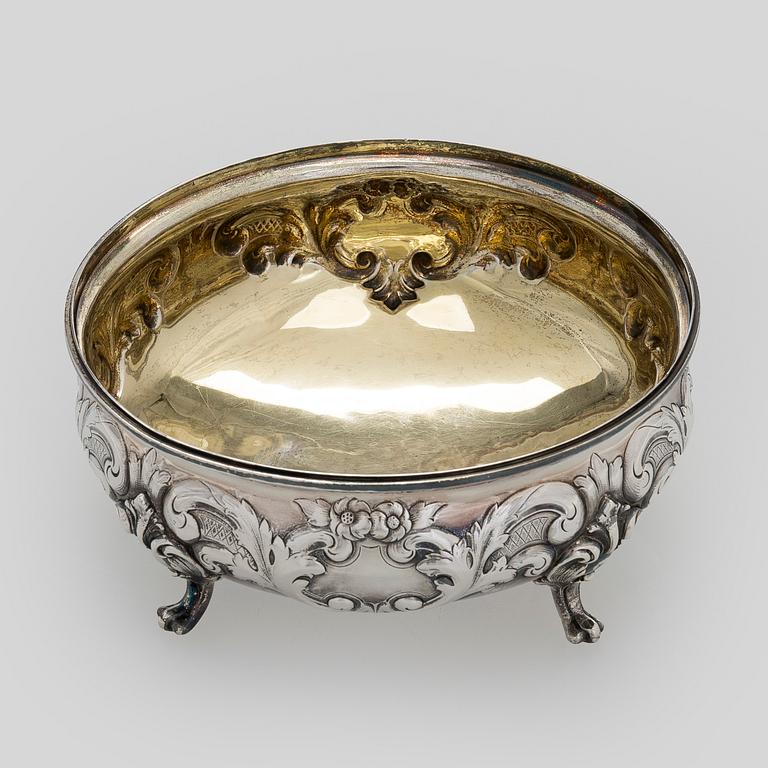 A silver bowl, E. Schurmann, Frankfurt, Germany late 19th century.