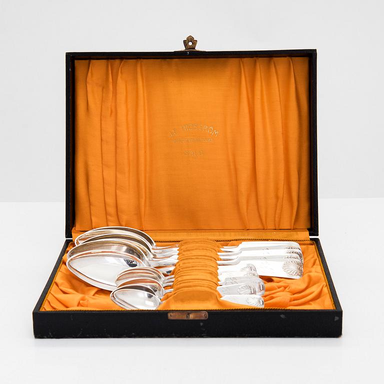 Bestickuppsättning, 24 delar, silver, "Musslan", finska stämplar, Åbo, Tavastehus, Helsingfors 1925-1953.