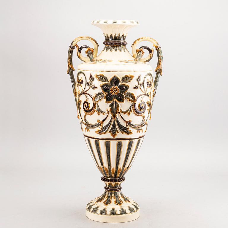 A Rörstrand majolica urn around 1900.