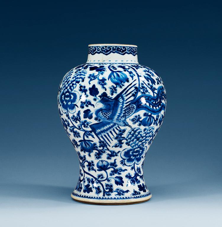 URNA, porslin. Qing dynastin, Kangxi (1662-1722).