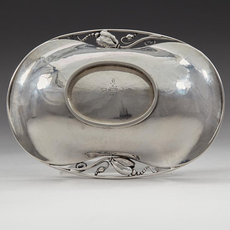 Georg Jensen, skålfat,  "Magnolia/Blossom", Köpenhamn, 1918,