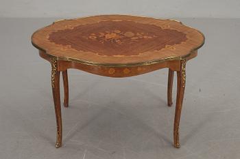 SOFFBORD, Louis XV-stil, 1900-talets andra hälft.