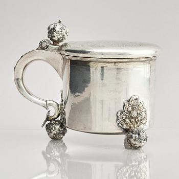 A Swedish 17th century parcel-gilt silver tankard, mark of Erik Månsson Schmidt, Stockholm (active 1675-1686).