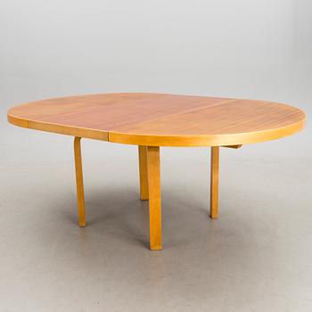 A late 1940s/1950 '90' dining table for Artek.