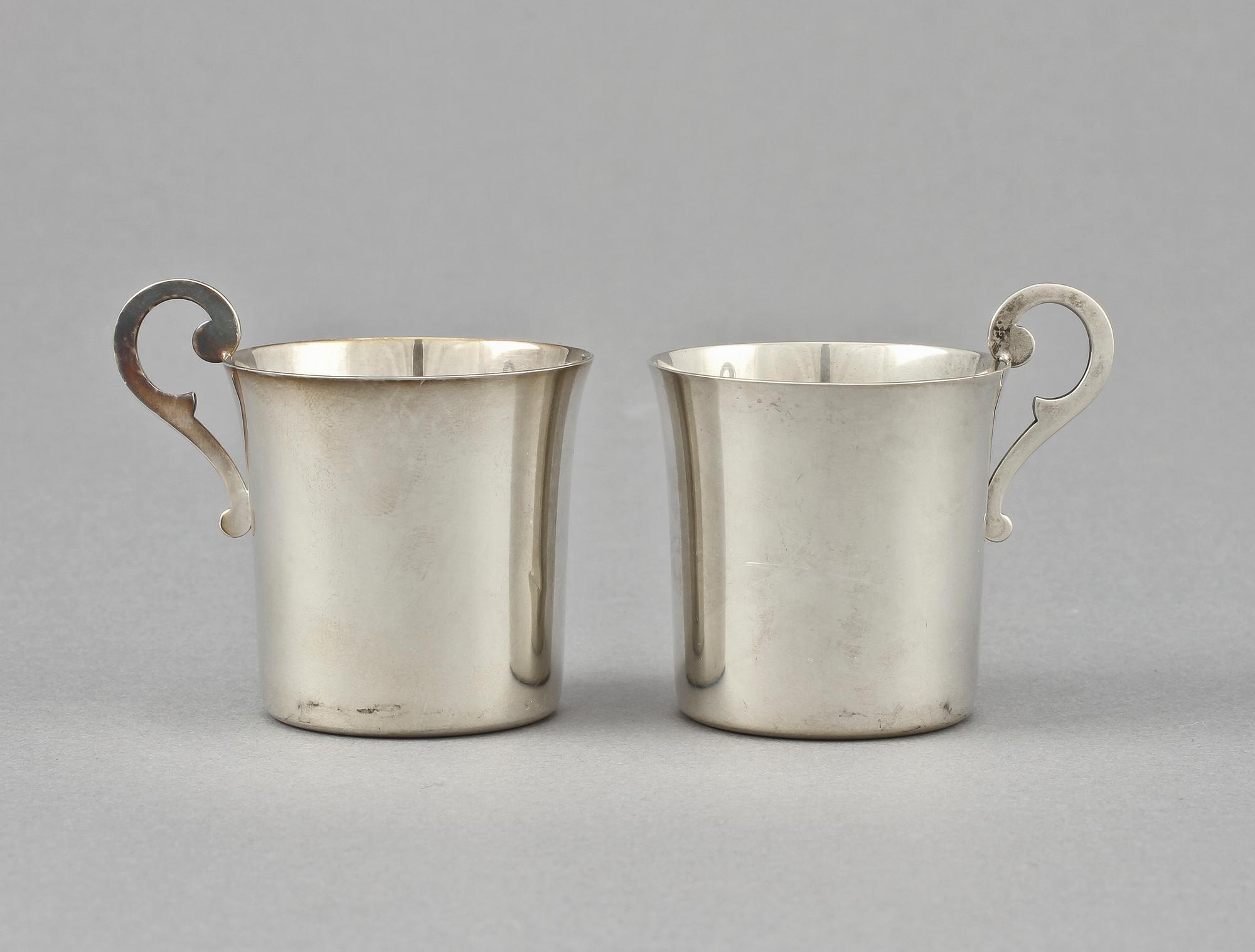 PUNCHMUGGAR, 12 st, silver, T Eld, K & EC, Göteborg, 1961. Vikt 285 g.