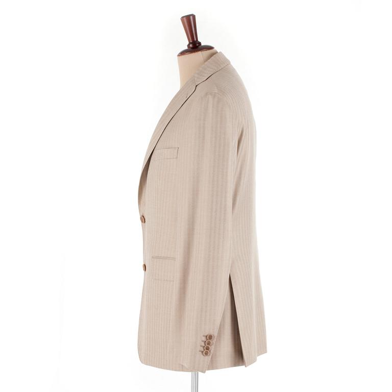 ROSE & BORN, a beige cashmere jacket. Size 52.