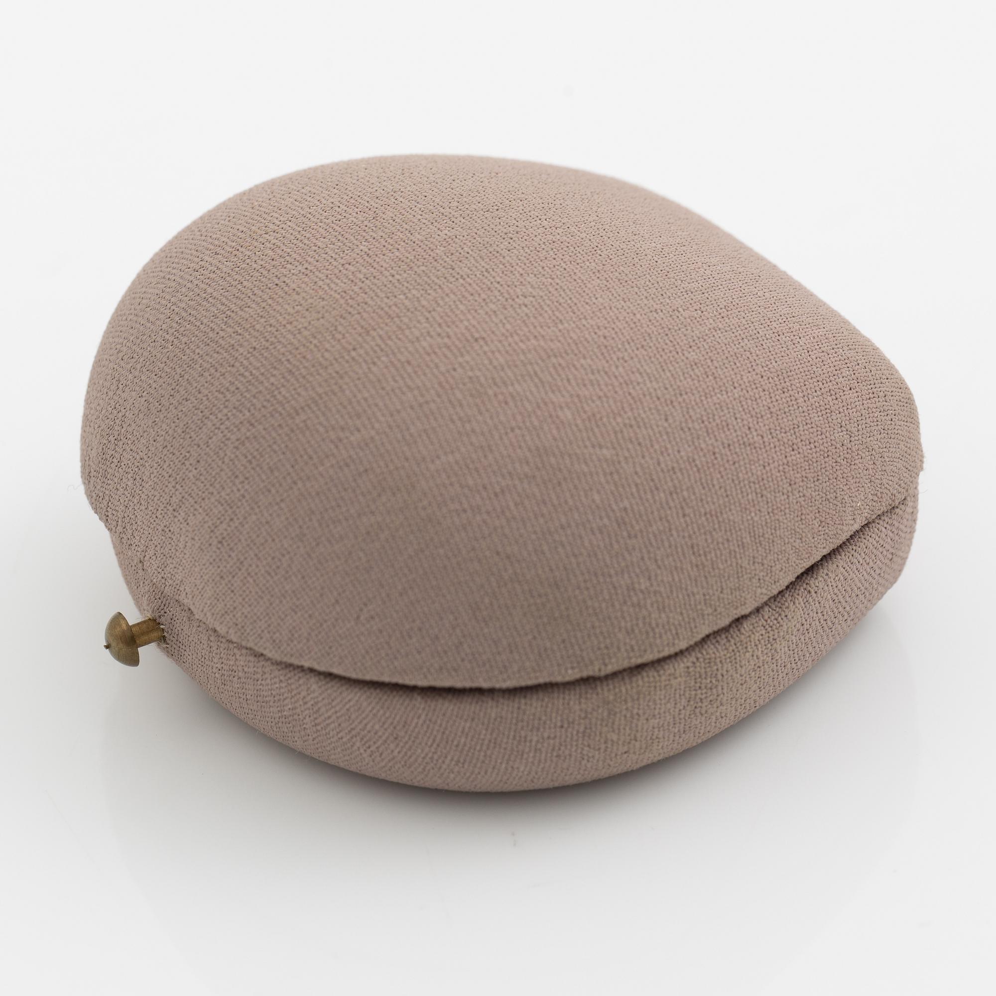 A pair of earrings in 18K white gold with cultured pearls and round brilliant-cut diamonds.