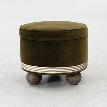 A 'Laurent' pouffe, RIJD.