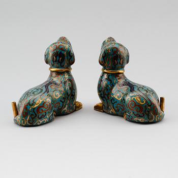 FIGURER, 1 par, cloisonné, Kina, Qing dynasti 1662-1912.