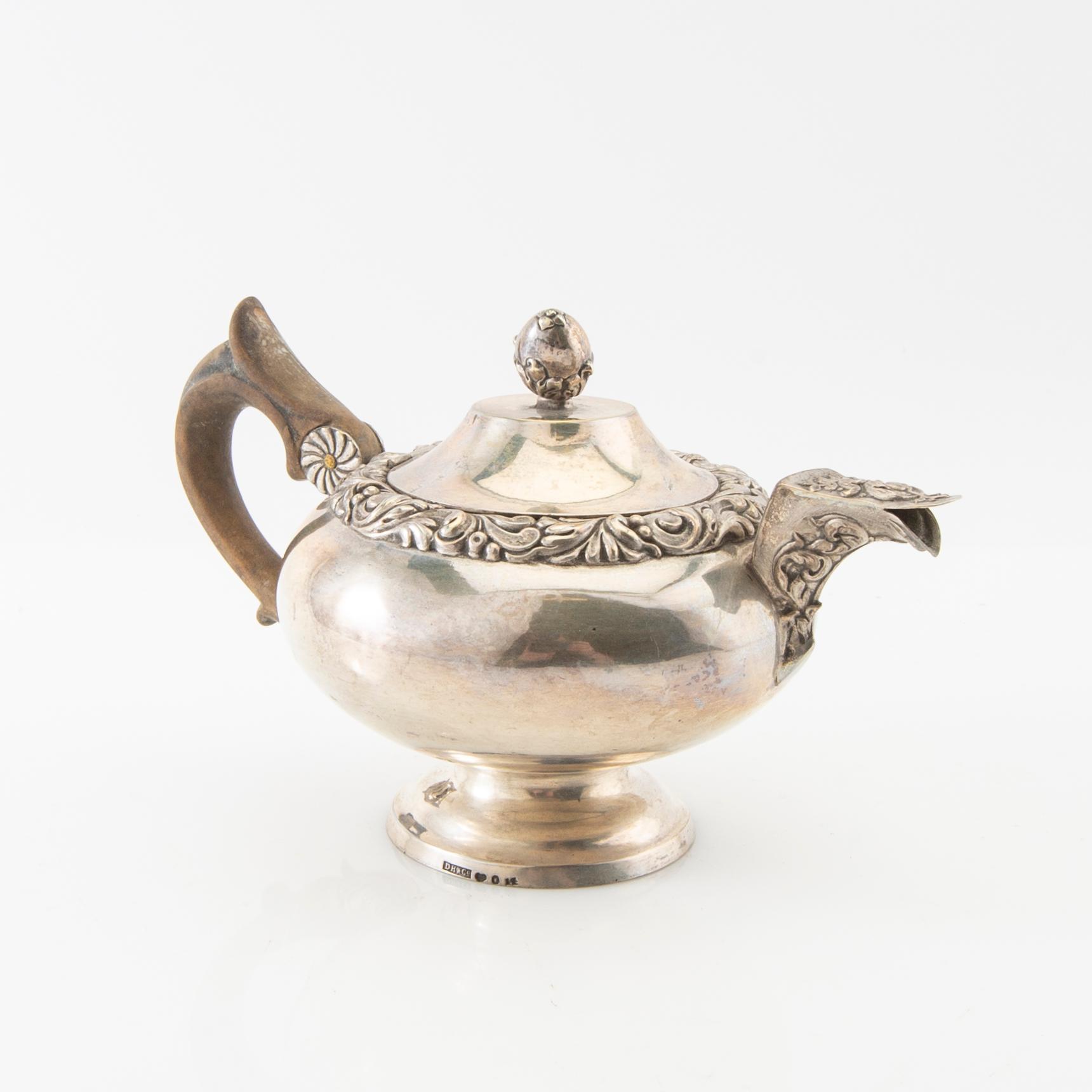 D Herrmansson & Co tekanna silver Stockholm 1839.
