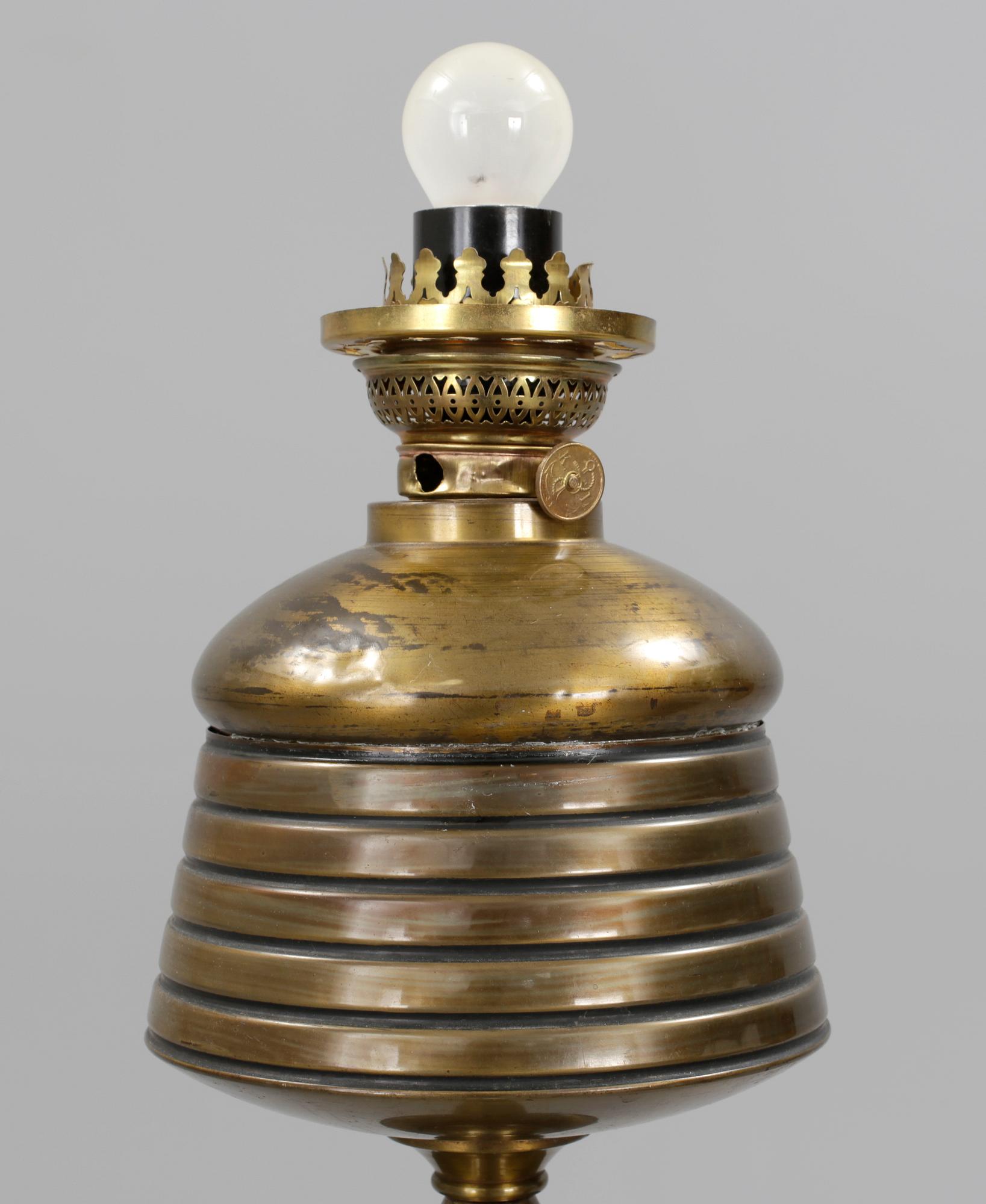 GOLVLAMPA, mässing, jugend, 1900-talets första hälft.