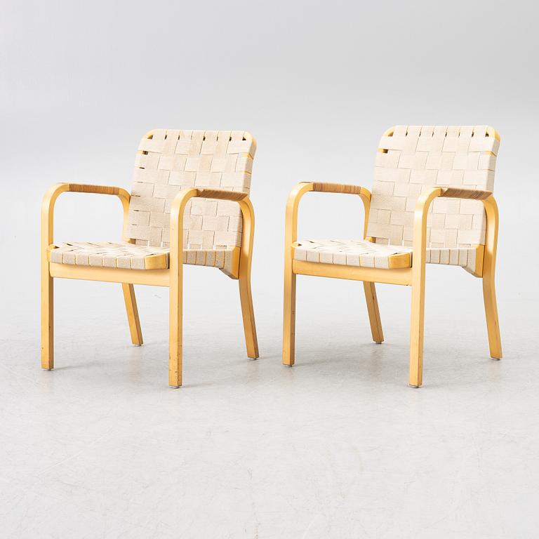 Alvar Aalto, karmstolar, ett par, modell 45, Artek, Finland.