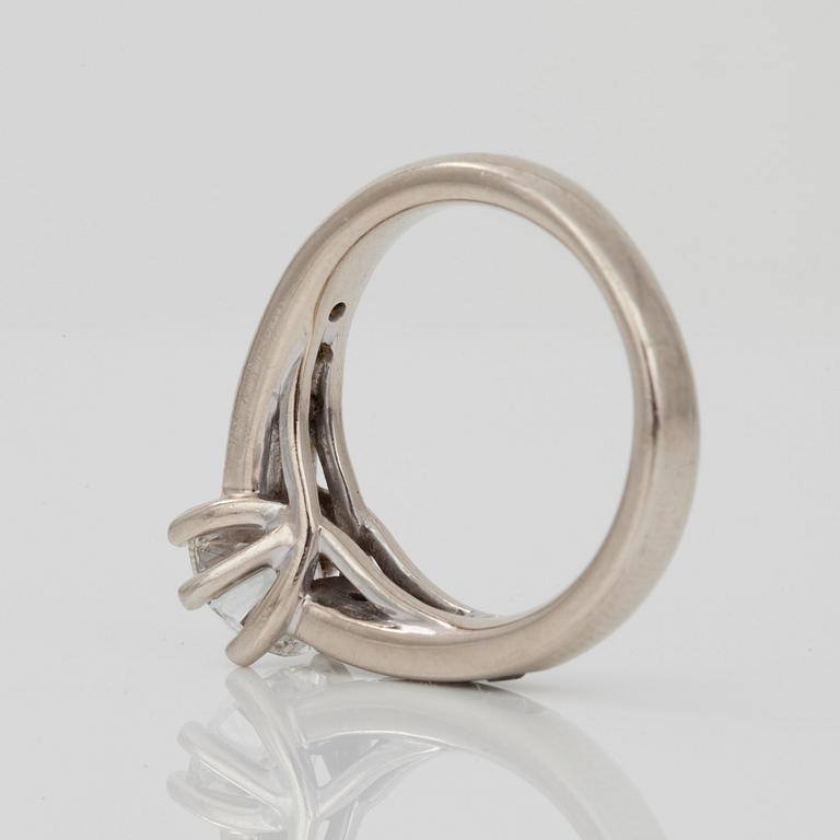 A brilliant-cut diamond, circa 1.50 cts, H/VVS, ring.