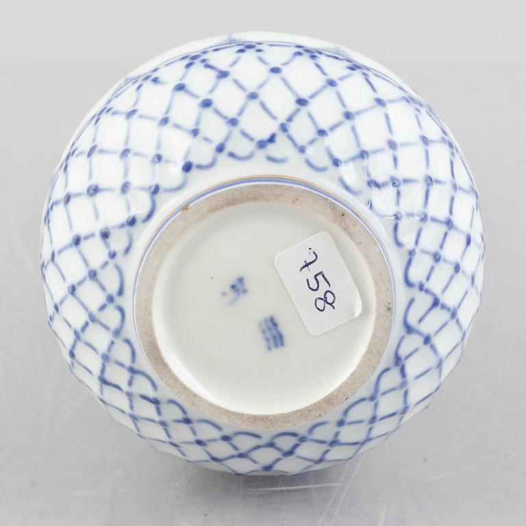 A 'Blue Fluted' porcelain flask with stopper, Royal Copenhagen, 19th century.